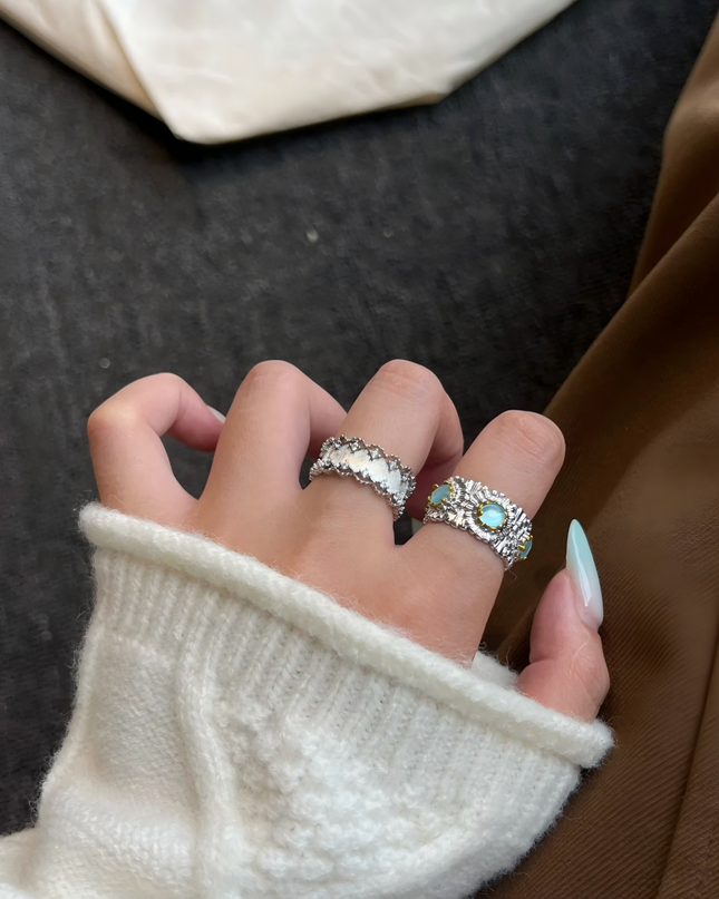 Luna Halo Ring